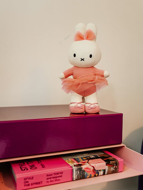 Miffy Stehende Ballerina 23 cm - 9'' | Weiß / Rosa